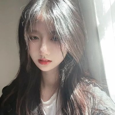跪毯旁的眼泪